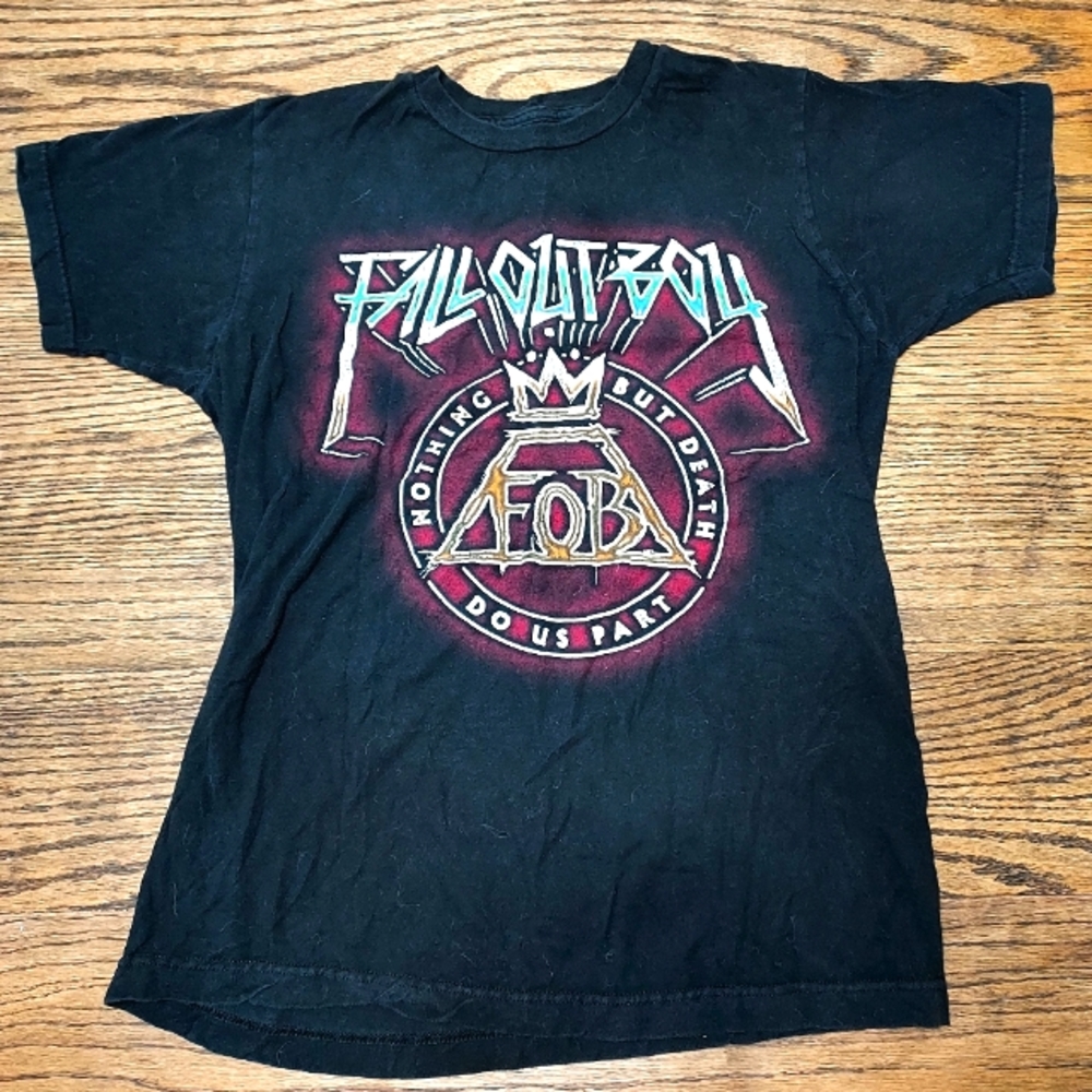 Fall Out Boy t-shirt - Picture 2 of 2